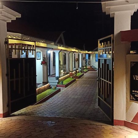 Viswamurti Resorts Chālsa Buitenkant foto